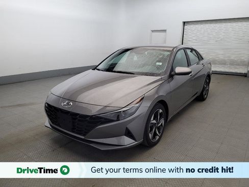 Used 2023 Hyundai Elantra SEL w/ Convenience Package image 1