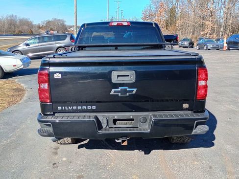 Used 2018 Chevrolet Silverado 1500 LT w/ LPO, Black Pack image 4