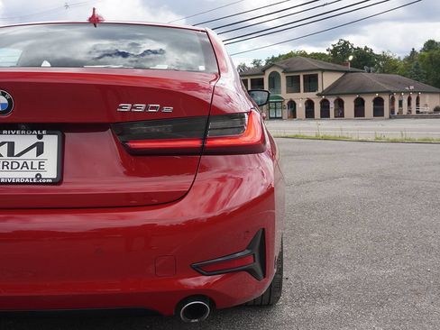 Used 2021 BMW 330e w/ Convenience Package RWD image 18