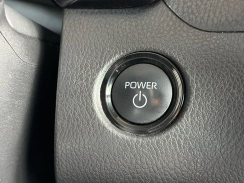 Used 2025 Toyota Camry SE FWD image 23