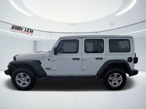 Used 2022 Jeep Wrangler Unlimited Sport w/ Sun And Sound Package AWD/4WD image 6