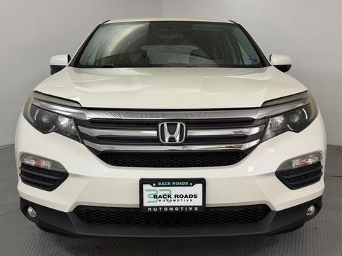 Used 2018 Honda Pilot EX image 2