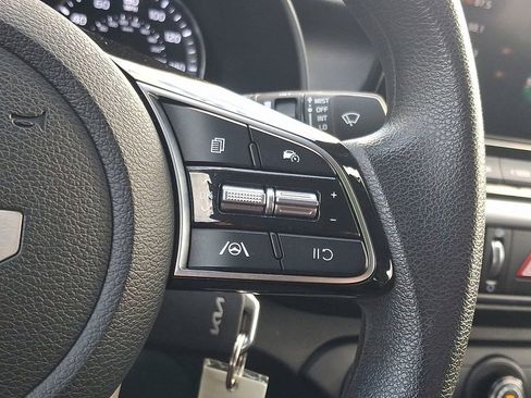 Certified 2024 Kia Forte LXS w/ LXS Technology Package image 21