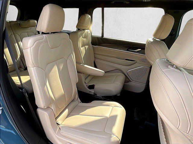 New 2026 Jeep Grand Cherokee L Limited w/ Limited Altitude Package RWD image 29