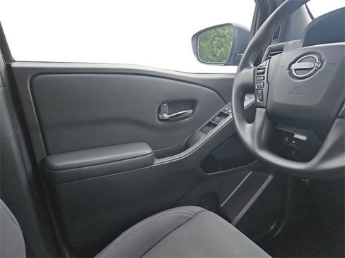 Used 2023 Nissan Frontier SV w/ Midnight Edition Package image 14
