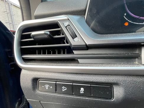 Certified 2023 Kia Telluride S w/ S Sunroof Package AWD/4WD image 12