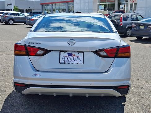 Used 2025 Nissan Altima 2.5 S FWD image 6