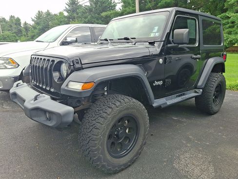 Certified 2019 Jeep Wrangler Sport AWD/4WD image 1