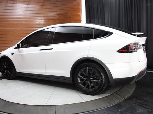 Used 2023 Tesla Model X image 40