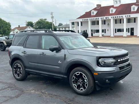 Used 2025 Ford Bronco Sport Outer Banks w/ Outer Banks Tech Package+ AWD/4WD image 4