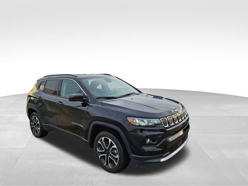 Used 2022 Jeep Compass Limited image 4