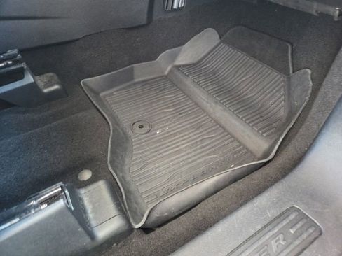 Used 2019 Ford Explorer XLT w/ Equipment Group 202A AWD/4WD image 41