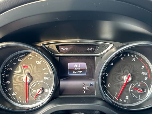 Used 2018 Mercedes-Benz CLA 250 4MATIC image 19