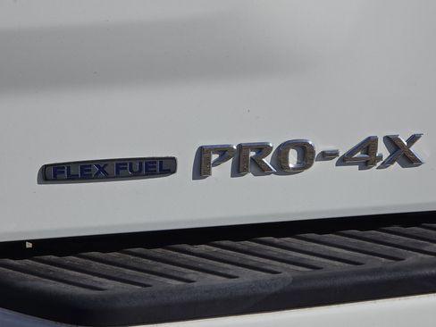 Used 2015 Nissan Titan PRO-4X w/ Pro-4x Luxury Package image 5