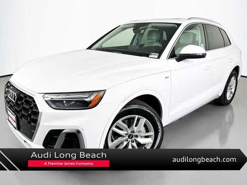 Used 2023 Audi Q5 2.0T Premium w/ Convenience Package AWD/4WD image 1