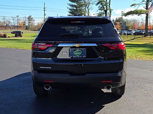 Certified 2023 Chevrolet Traverse LS image 3