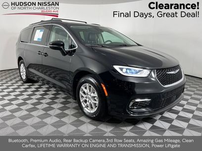 Used 2024 Chrysler Pacifica Touring-L