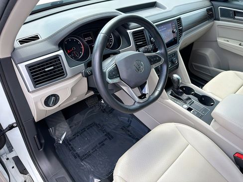 Used 2021 Volkswagen Atlas SE FWD image 25