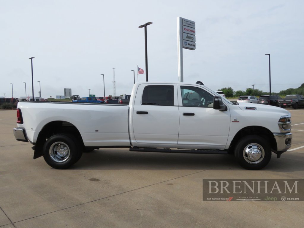 Used 2026 RAM 3500 Tradesman AWD/4WD image 2