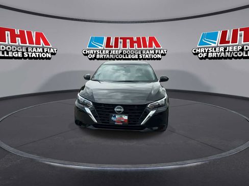 Used 2025 Nissan Sentra SV FWD image 3