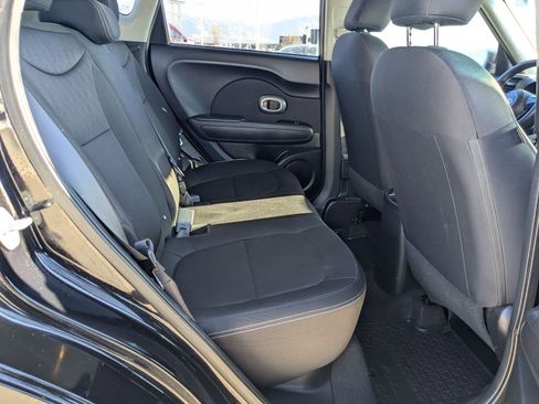 Used 2016 Kia Soul image 18