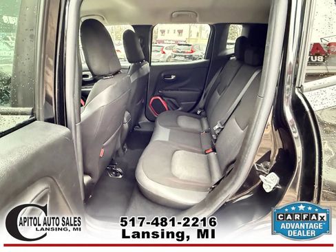 Used 2017 Jeep Renegade Trailhawk image 14