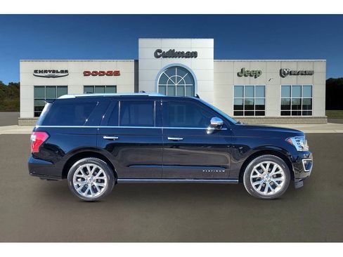 Used 2018 Ford Expedition Platinum image 4