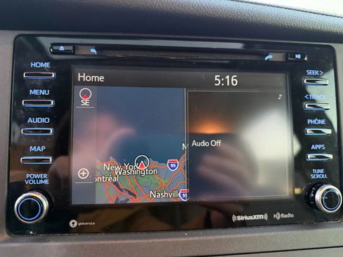 Used 2019 Toyota Sienna XLE image 27