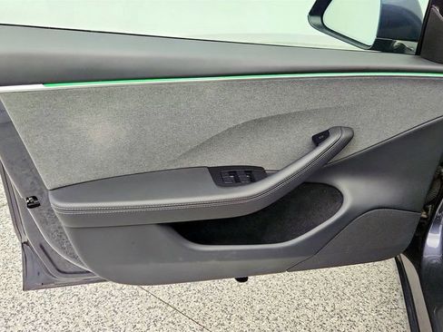 Used 2024 Tesla Model 3 image 10