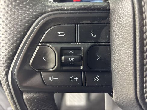 Used 2025 Toyota Sequoia SR5 image 26