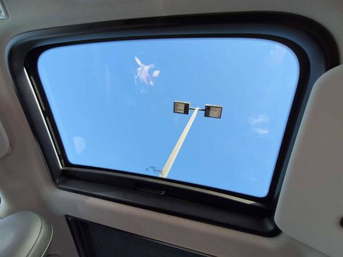 Used 2019 MINI Cooper 2-Door Hardtop image 19