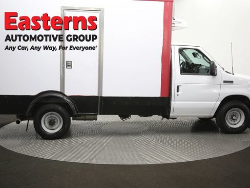 Used 2023 Ford E-350 and Econoline 350 Super Duty w/ Power Windows & Locks Group RWD image 43