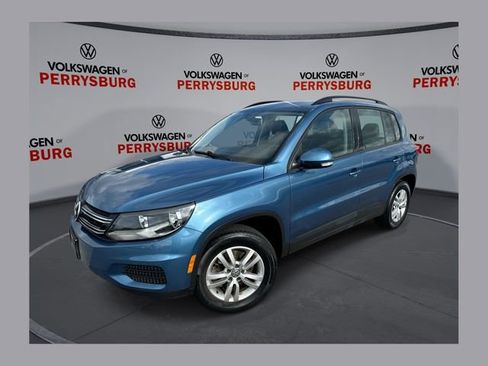 Used 2017 Volkswagen Tiguan S FWD image 1