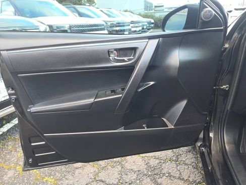 Used 2015 Toyota Corolla S image 8