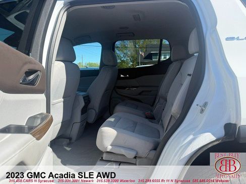 Used 2023 GMC Acadia SLE AWD/4WD image 11