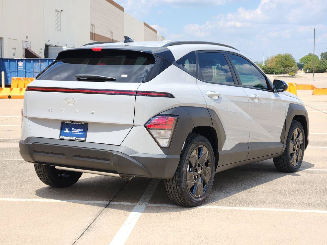 New 2027 Hyundai Kona SEL Sport FWD image 4