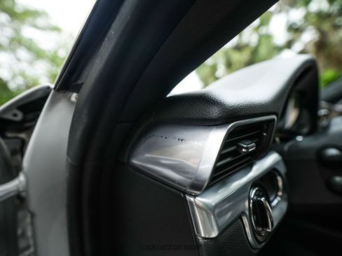 Used 2019 Porsche 911 Carrera RWD image 29