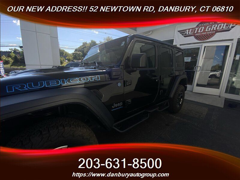 Used 2024 Jeep Wrangler Unlimited Rubicon 4xe w/ Technology Group AWD/4WD image 3