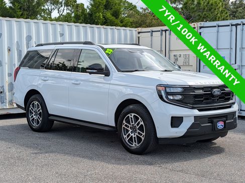 Certified 2025 Ford Expedition Active RWD image 3