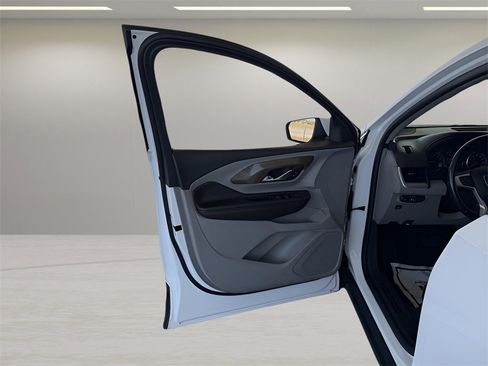 Used 2019 GMC Terrain SLE image 11