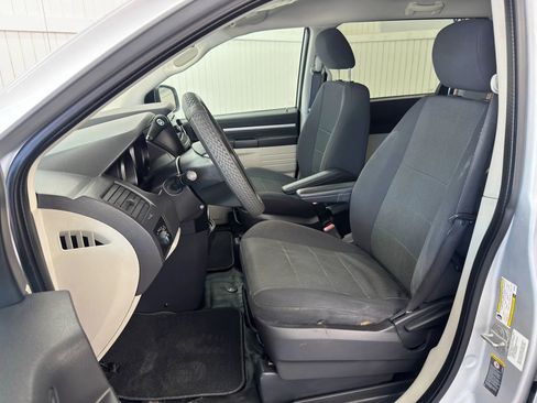 Used 2009 Dodge Grand Caravan SE image 9