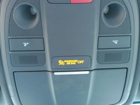 Used 2025 Genesis G70 2.5T image 54