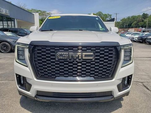 Used 2021 GMC Yukon Denali w/ Denali Premium Package image 3