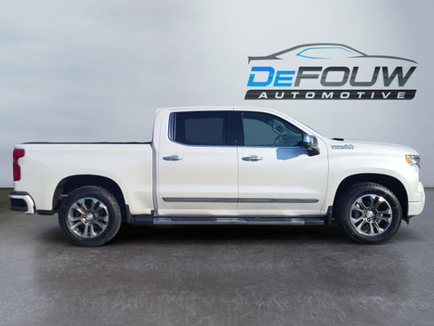 Used 2023 Chevrolet Silverado 1500 High Country image 2