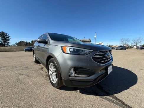 Used 2022 Ford Edge SEL w/ Convenience Package image 3