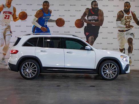 Used 2022 Mercedes-Benz GLB 250 image 19