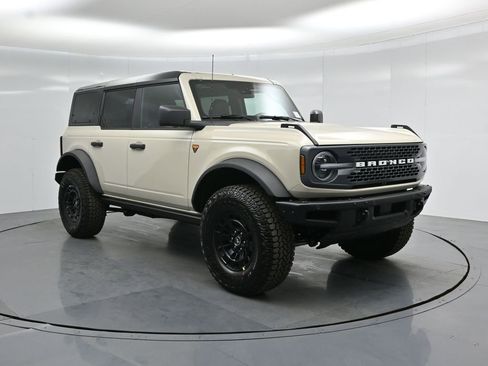 New 2026 Ford Bronco Badlands image 54