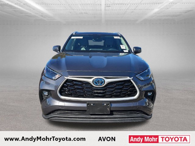 Used 2023 Toyota Highlander XLE AWD/4WD image 3