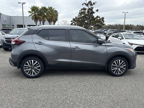 Certified 2024 Nissan Kicks SV image 2