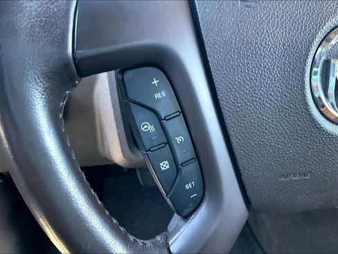 Used 2017 Buick Enclave Premium image 18